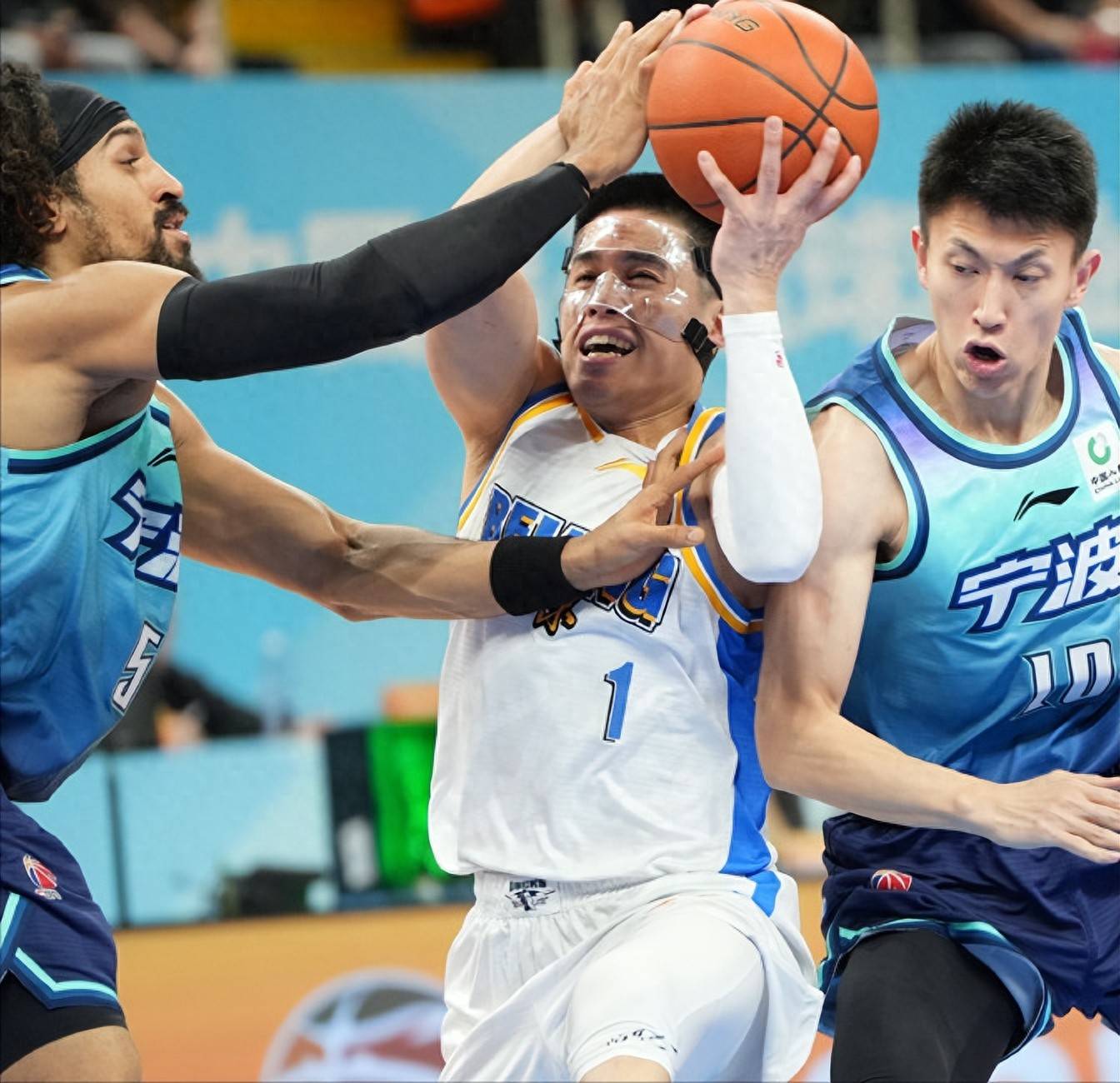 金年会官方网站-包含里程碑夜北京首钢造点机会；CBA季后赛赛前刷纪录；引发热议；训练强度明显提升的词条