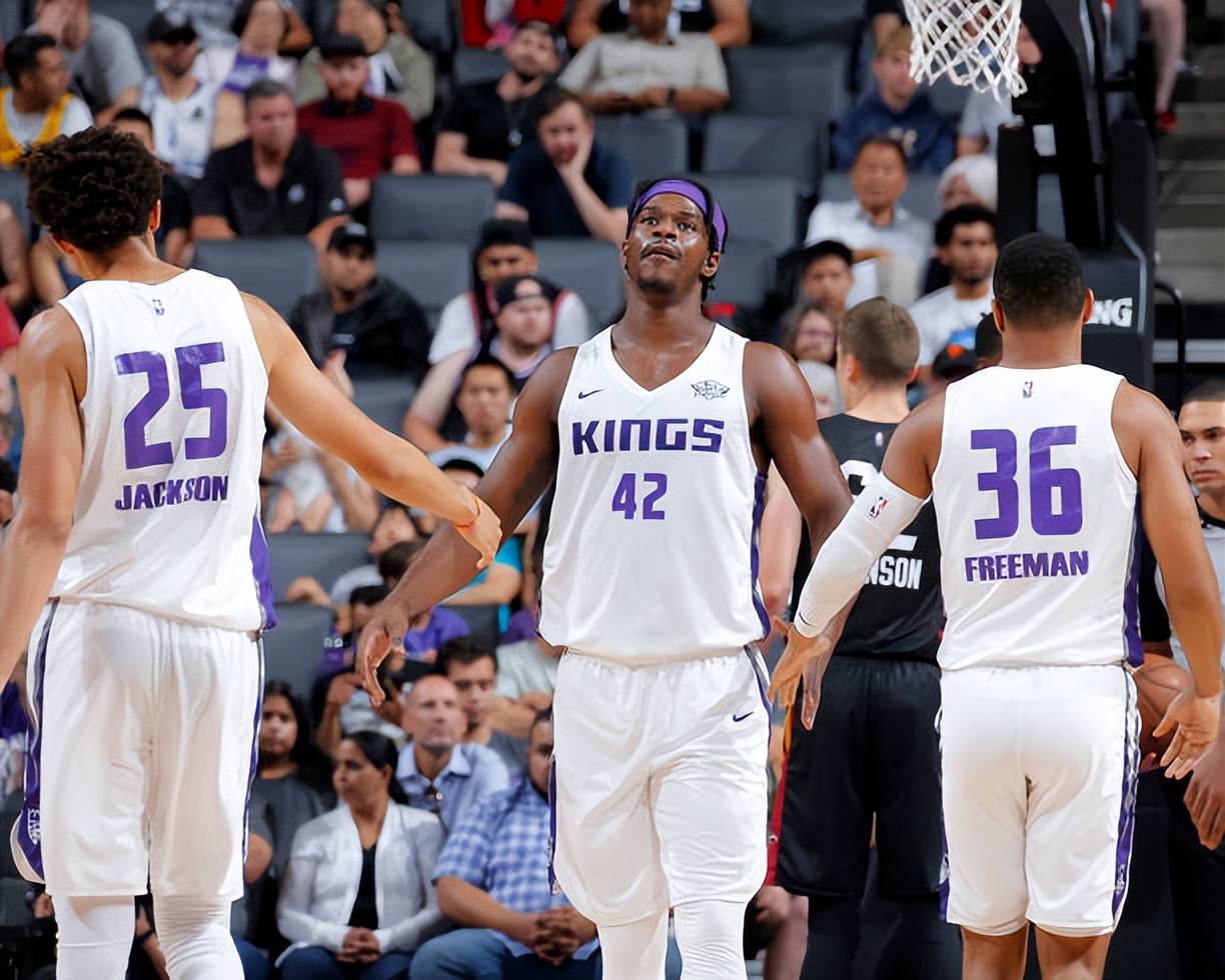 金年会平台-包含今晨突围战来临，萨克拉门托国王围绕CBA常规赛止住颓势，悬念犹存，轮换策略成焦点的词条